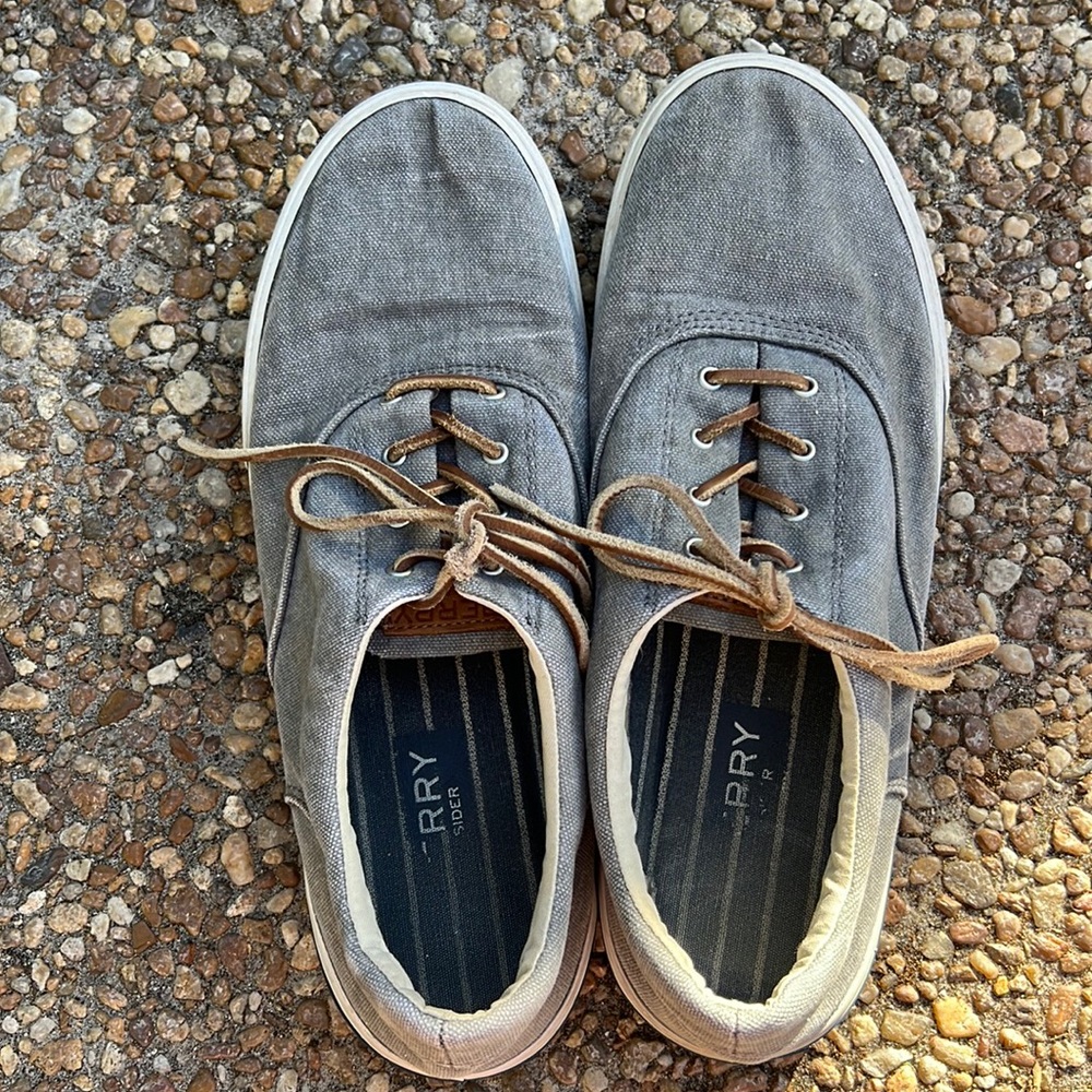 Men’s Grey Top Sider Sperry sneakers size 10.5 w/leather laces. Used condition